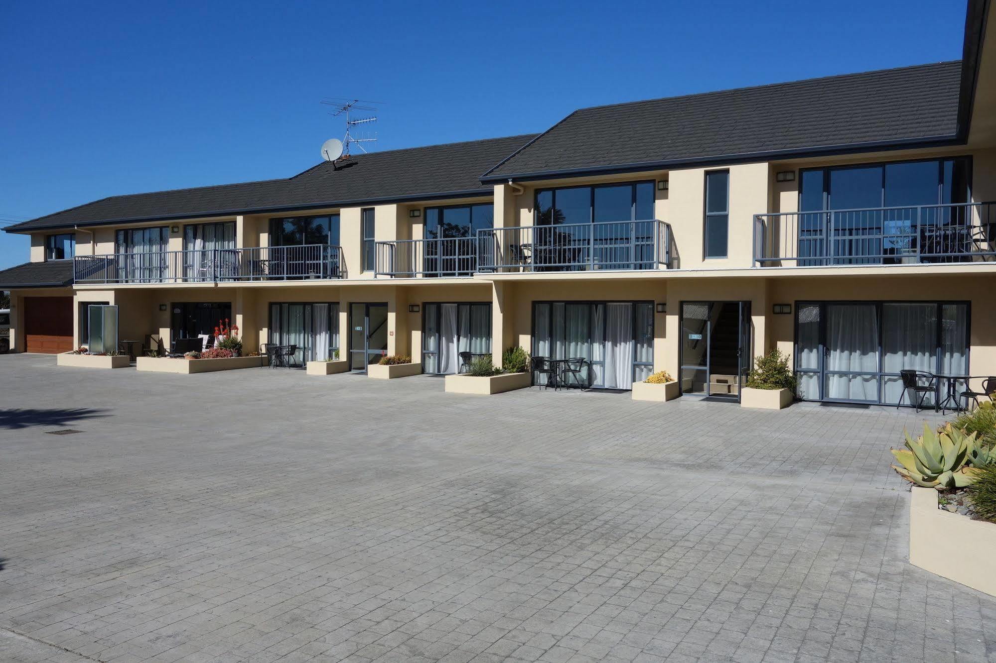 Avalon Manor Motel Motueka Exterior photo